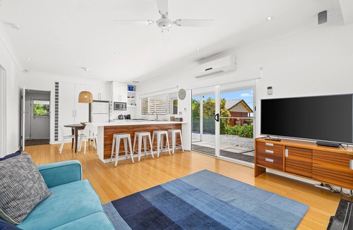 Sellicks Beach House | Boat House ~ Sellicks Beach - Charming Beach House in a Prime Position with Sellicks Sea Views ~ C21