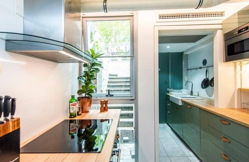 Perth Apartment | Boho Room in the City with Remarkable Rooftop