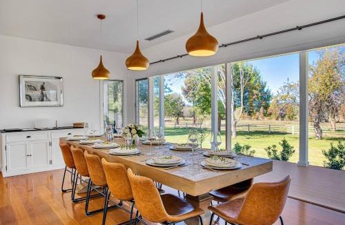 Bombira House | 'Bonnie View' A Magnificently Luxurious Retreat