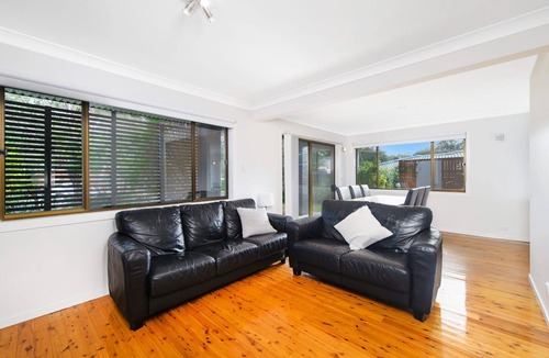 Bonny Hills House | Bonny Beach House - Accommodation with Pool 350 Metres To Rainbow Beach