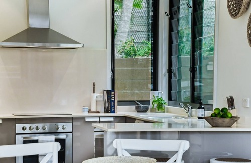 Boomerang Beach House | Boom 2 is only a short stroll from surfing, swimming and the golden sands of Boomerang Beach.