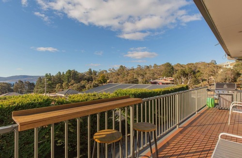 Jindabyne House | Boronia - 7/30 Nettin Circuit