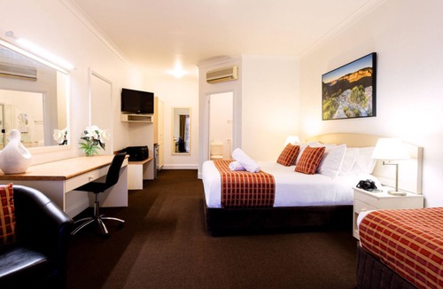 South Bowenfels Hotel | Bowen Inn Motel