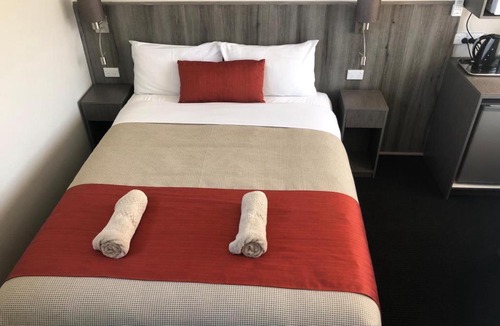 Cootamundra Hotel | Bradman Motor Inn