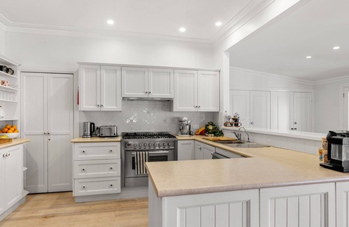 Berry House | Brae View House - By Latitude South Coast