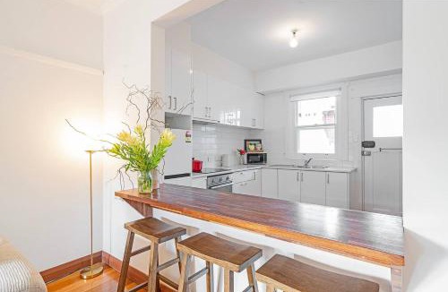 Sandy Bay Apartment | 'Braelands by the Beach' Sun-kissed Sandy Bay Escape