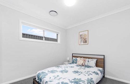 Austral House | Brand New 3Br One-Level House with WiFi & Parking