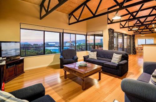 Gracetown House | Breakaway - Bay Views Games and Beach Bliss