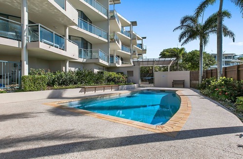 Sunshine Beach Apartment | Breathtaking views of Sunshine Beach - Unit 7/21 Park Crescent