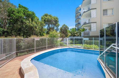 Currimundi Apartment | Breathtaking Views Over Currimundi Lake!