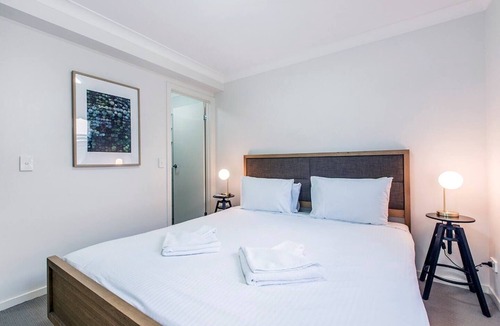 Gaythorne Apartment | Breezy Gaythorne near Enoggera Dam and Popular Hikes