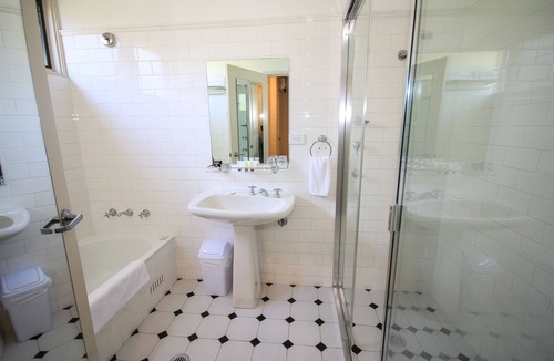Burradoo Hotel | Briars Country Lodge