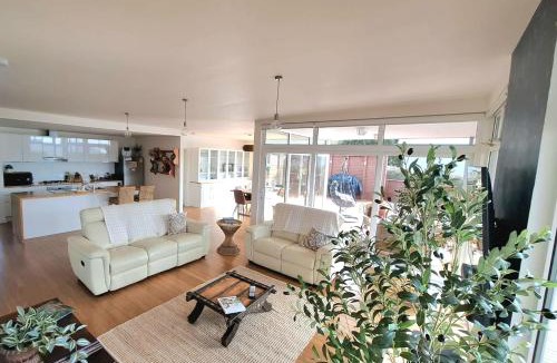 Bridport House | Bridport Breeze