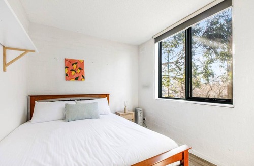 Albert Park Apartment | Bridport Rest - A Relaxed Albert Park Abode