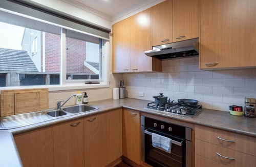Hampton Apartment | Bright 2B Hampton Coastal Getaway Steps From Beach