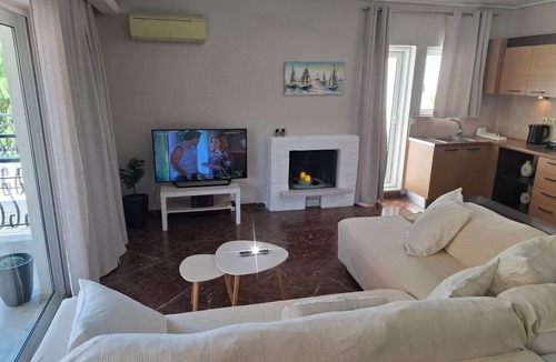 Vari Condo | Bright and comfortable apartment for a pleasant stay