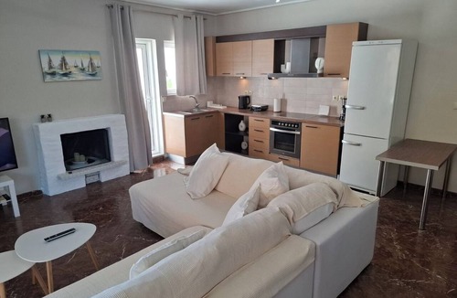 Vari Condo | Bright and comfortable apartment for a pleasant stay