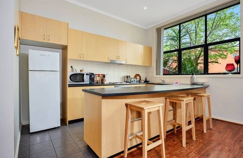 Footscray House | Bright & Eclectic Home - Footscray, VIC
