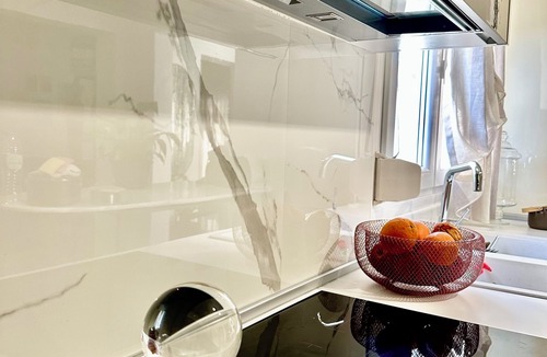 Evosmos Apartment | Bright house ,12' from the Aristotelous square