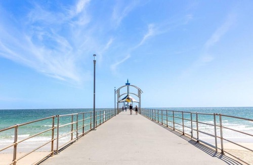 Brighton Apartment | Brighton Breeze Retreat - 1BR, parking, Wifi