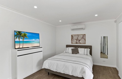 Killarney Vale House | Brooke Haven, modern family home with flat