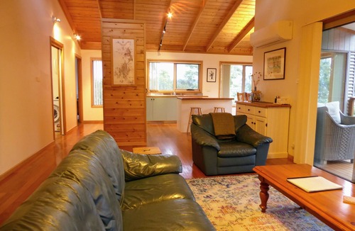 Dennes Point House | Bruny Island Breakaway