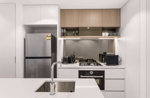 Brisbane Central Business District Apartment | Budget Price for a Luxury Stay & Prime Facilities