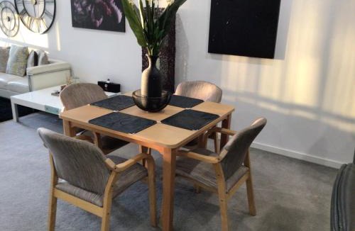 Bundoora Apartment | Bundoora Uni Hill 2bdr 2bth 1car