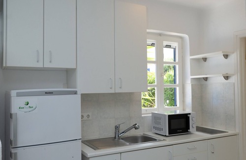 Agios Ioannis House | Bungalow 'Estia House' with Shared Pool, Wi-Fi and Air Conditioning