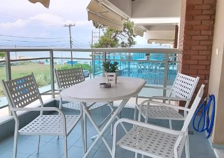 Polichrono Apartment | Bungalow White Apartments