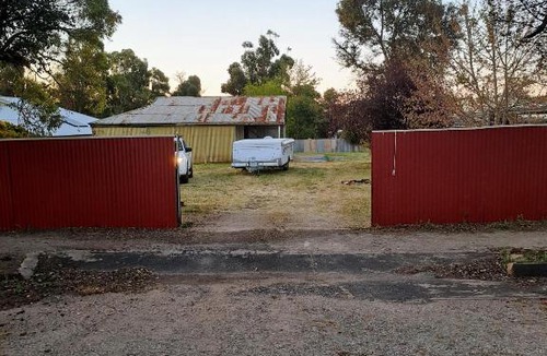 Burra Other | Burra Huge Backyard