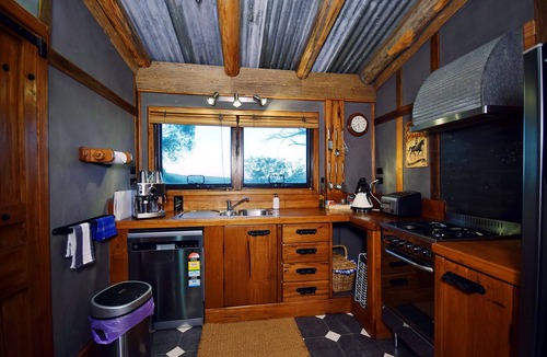 Jindabyne Cottage | Bush Grove on the snowy river