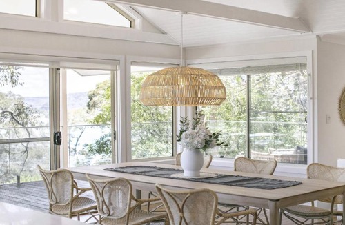 Hardys Bay House | Bush Retreat with Bayviews at Pretty Beach