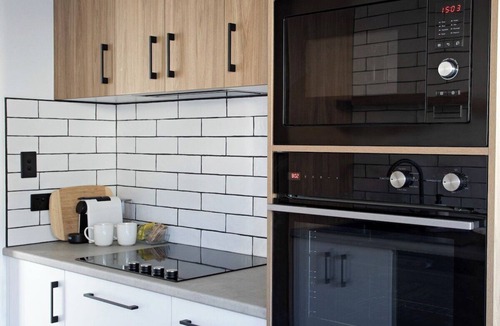 Batehaven Apartment | By the Bay Batehaven: King, Queen, 2 x Singles