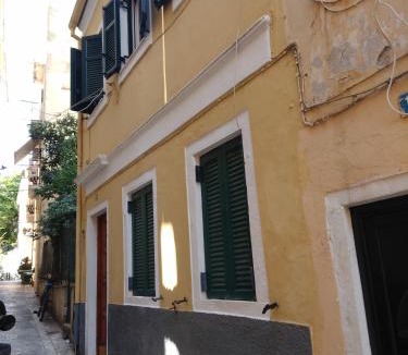 Old Town Apartment | C & A House