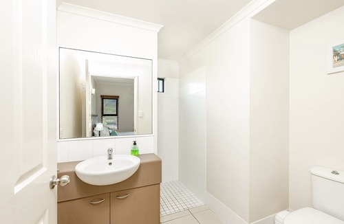Cairns Apartment | Cairns City Oasis King Bed Studio; Pool & BBQ