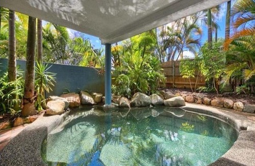 Cairns North House | Cairns Sunshine Lodge
