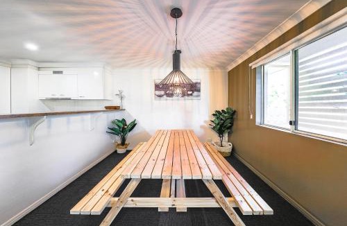 Sunnybank Hills House | Calamvale Business or Holiday like Home