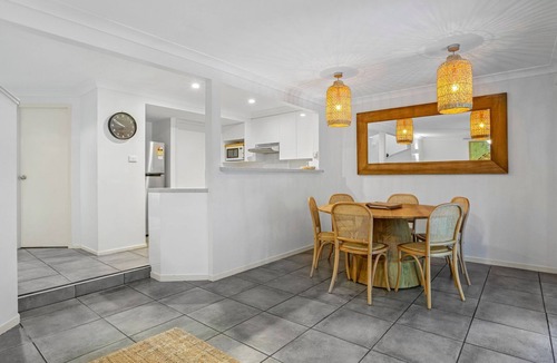 Byron Bay Villa | Calinda Sol 11 - all of Byrons favourite cafes, beaches and stores all within 5 min