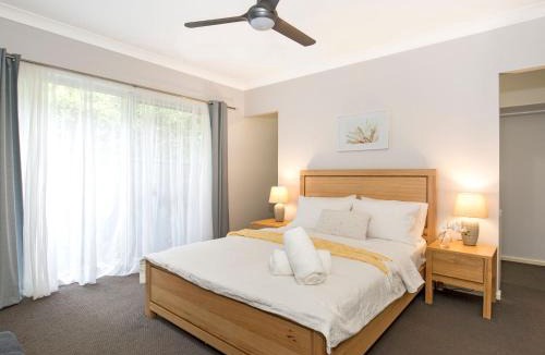 Callala Beach House | Calypso - 4 Mins Walk to Beach - Community Pool