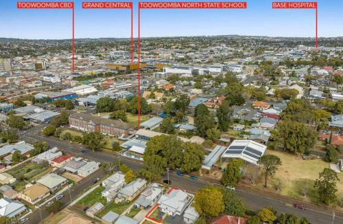 Toowoomba Apartment | Camellia Cottage! CBD Diamond!