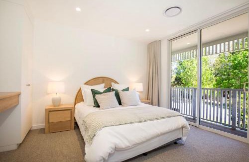 Berry House | Camellia - Pet Friendly - 3 Min Walk to Centre of Berry