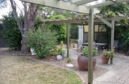 Gawler Cottage | Cameron Street Cottage, Walk to Gawler's Main Street