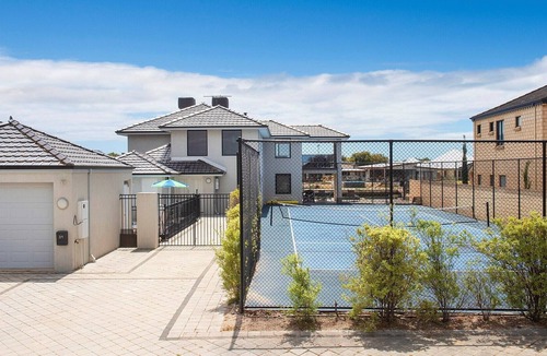 Geographe Apartment | Canal Life Villa A- Shared pool, Tennis court, Jetty