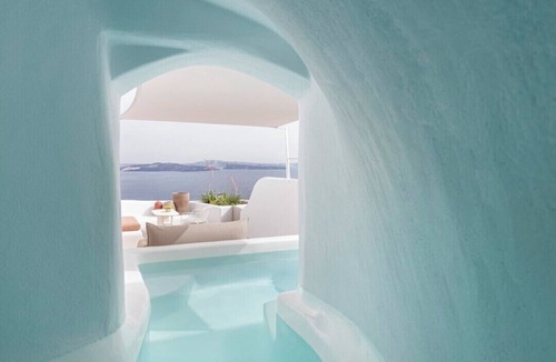 Oia Hotel | Canaves Ena - Small Luxury Hotels of the World