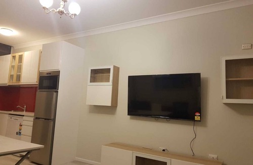 Narrabundah Apartment | Canberra self contained studio in central location