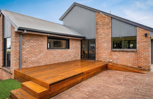 San Remo House | Cape View San Remo - with water views