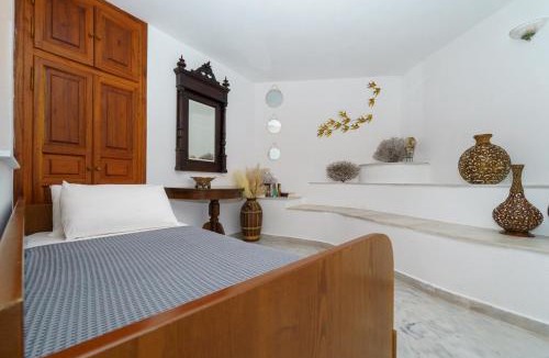 idhra Apartment | Captain D - Hydra Dream Houses