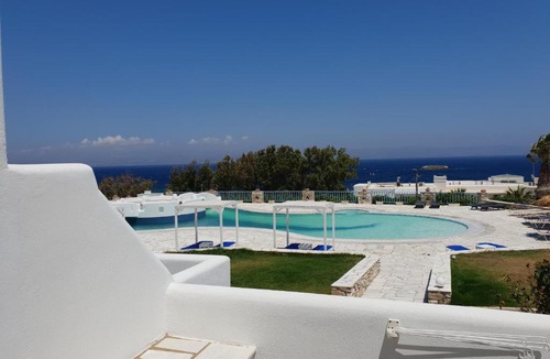 Chrissi Akti Hotel | Captain's Rocks Hotel
