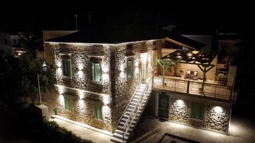 Melikia Apartment | Captain Theo's modern apartment Martina